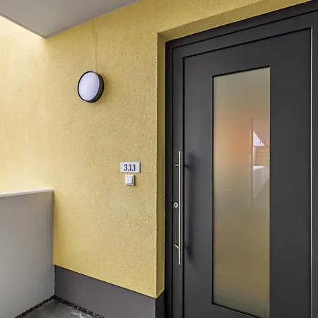 Knuts Bergloft * Βίντερμπεργκ